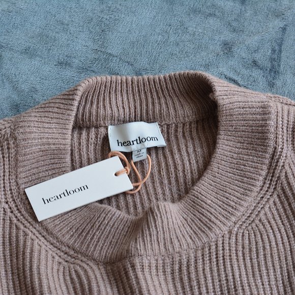 BNWT Heartloom Sweater - Picture 4 of 6